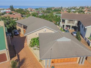 6 Bedroom House in Jeffreys Bay