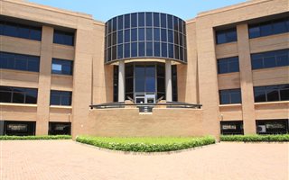 763 m² Office Space in Sunninghill