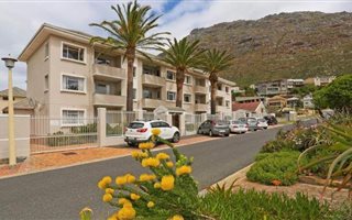 2 Bedroom Apartment in Lakeside