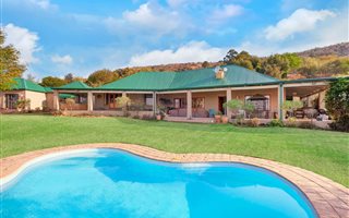 5 Bedroom House in Poortview