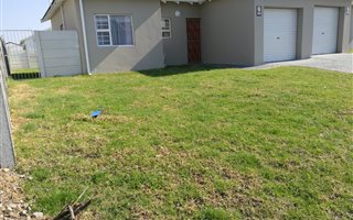 2 Bedroom Duet in Parsons Vlei