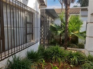 6 Bed House in Flamwood