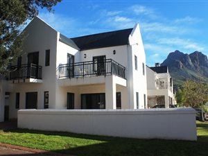 3 Bed House in Capolavoro Estate