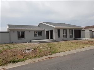 4 Bed House in Malabar