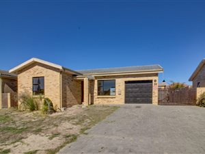 3 Bed House in Protea Heights