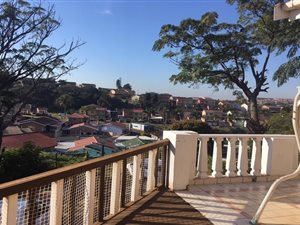 3 Bed House in Lotus Park
