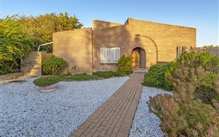 4 Bedroom House in The Links