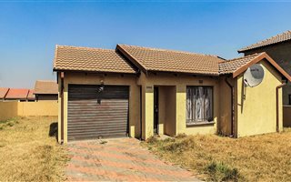 2 Bedroom House in Tasbet Park