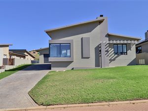 3 Bed House in Hartenbos