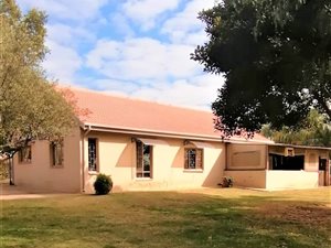 8.5 ha Farm in Vasfontein