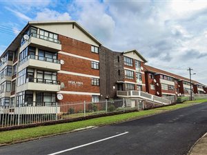 2 Bedroom Apartment in Amanzimtoti