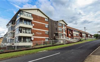 2 Bedroom Apartment in Amanzimtoti