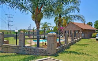 2 Bedroom Townhouse in Edenglen