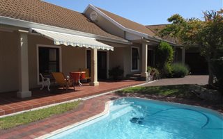 4 Bedroom House in Hermanus Heights