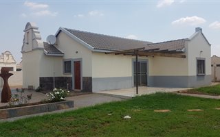 3 Bedroom House in Hesteapark