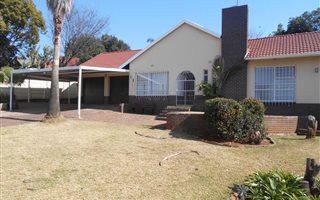 5 Bedroom House in Wilro Park