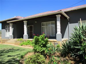 3 Bed House in Graaff Reinet