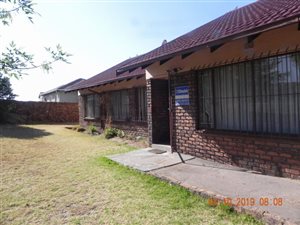 3 Bed House in Tasbet Park