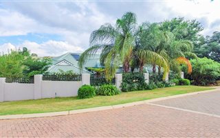 3 Bedroom House in Caribbean Beach Club