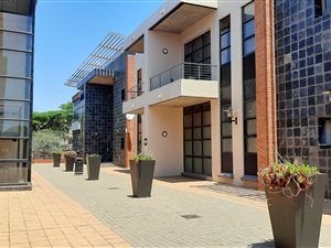 158 m² Commercial space in Highveld