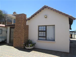 1 Bed Townhouse in Diaz Beach
