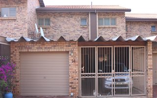 2 Bedroom Duplex in Weavind Park