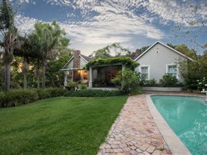 6 Bed House in Parel Vallei