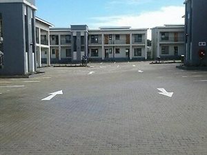 2 Bed Apartment in Witpoortjie