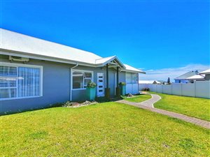 3 Bed Townhouse in Shelly Beach