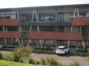 131 m² Commercial space in Montrose