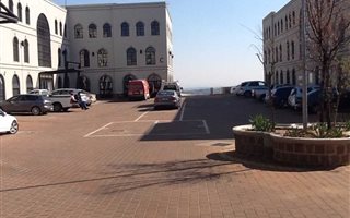 250 m² Commercial space in Noordwyk
