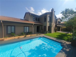 4 Bed House in Rietvalleirand
