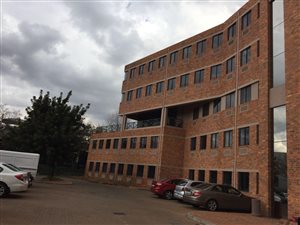 453 m² Commercial space in Bedfordview