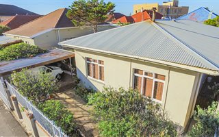 4 Bedroom House in Muizenberg