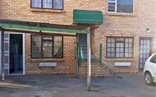 1 Bedroom Apartment in Quigney