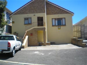 3 Bed House in University Estate