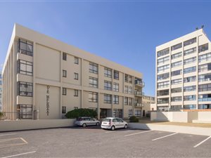 2 Bed Apartment in Beachroad