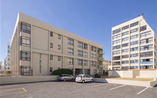 2 Bedroom Apartment in Beachroad
