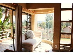 4 Bed House in Weltevreden Park