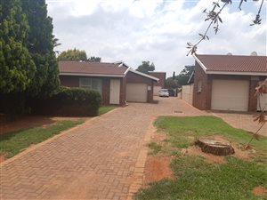 3 Bed Townhouse in Westonaria