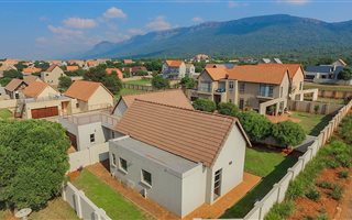 3 Bedroom House in Leloko
