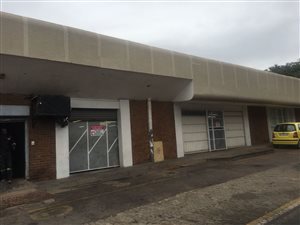 1200 m² Commercial space in Lyttelton Manor
