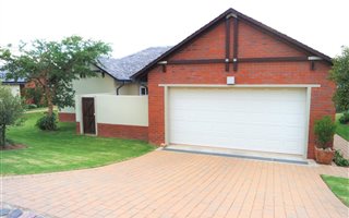 3 Bedroom Cluster in Waterfall Hills Mature Lifestyle Estate