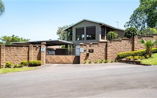 5 Bedroom House in Chiltern Hills