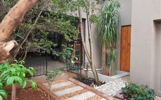 1 Bedroom Garden Cottage in Noordheuwel