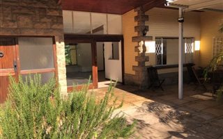 3 Bedroom House in Waterfall