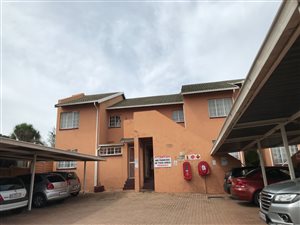 2 Bed Townhouse in Alberton