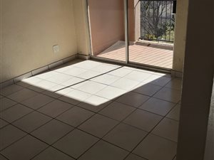 2 Bed Apartment in Helderkruin