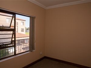 2 Bed Apartment in Dormehlsdrift