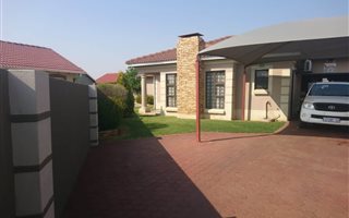 3 Bedroom House in Aureus